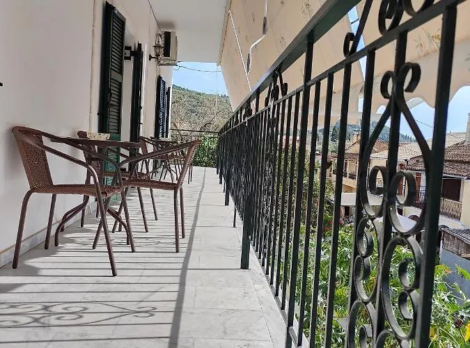 דירה In Stroggili *