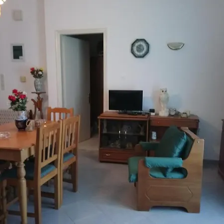 In Stroggili Apartment *