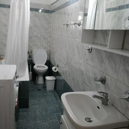 Appartement In Stroggili